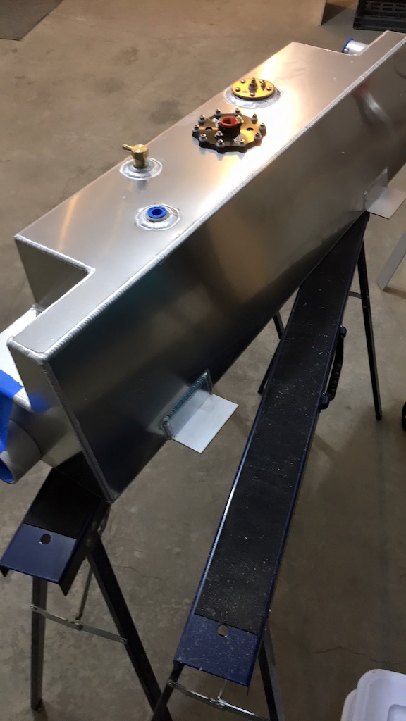 Boyd fuel tank, aeromotive 1000 pump that supposedly will work with the returnless variable pump speed control the LT4 ECU expects.