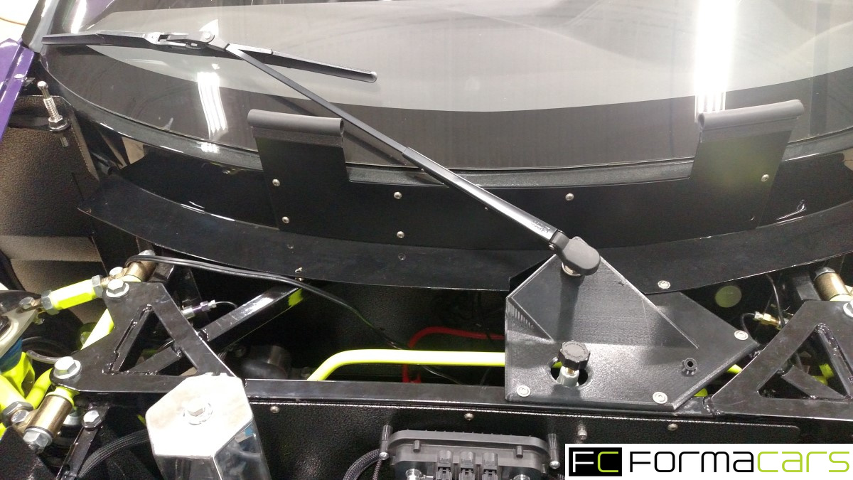 FC001 wiper 1