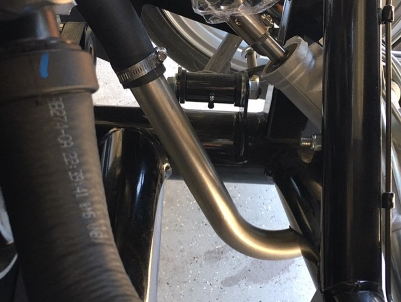 Lower Rad Hose   Engine Connection
