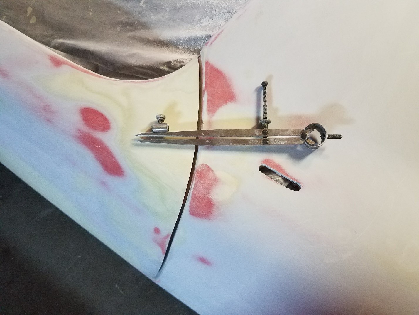 Caliper for gaps