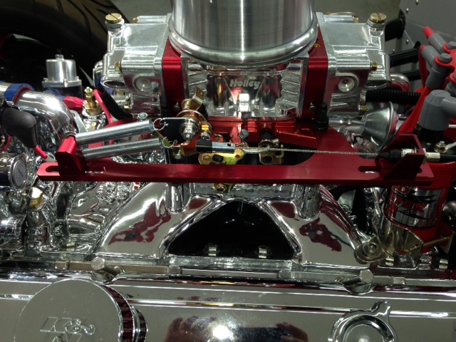 Throttle linkage & cable installed.