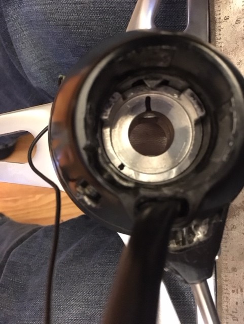 Turn Signal Hub   Right Trun  1