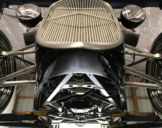 Rad hose routing front bottom