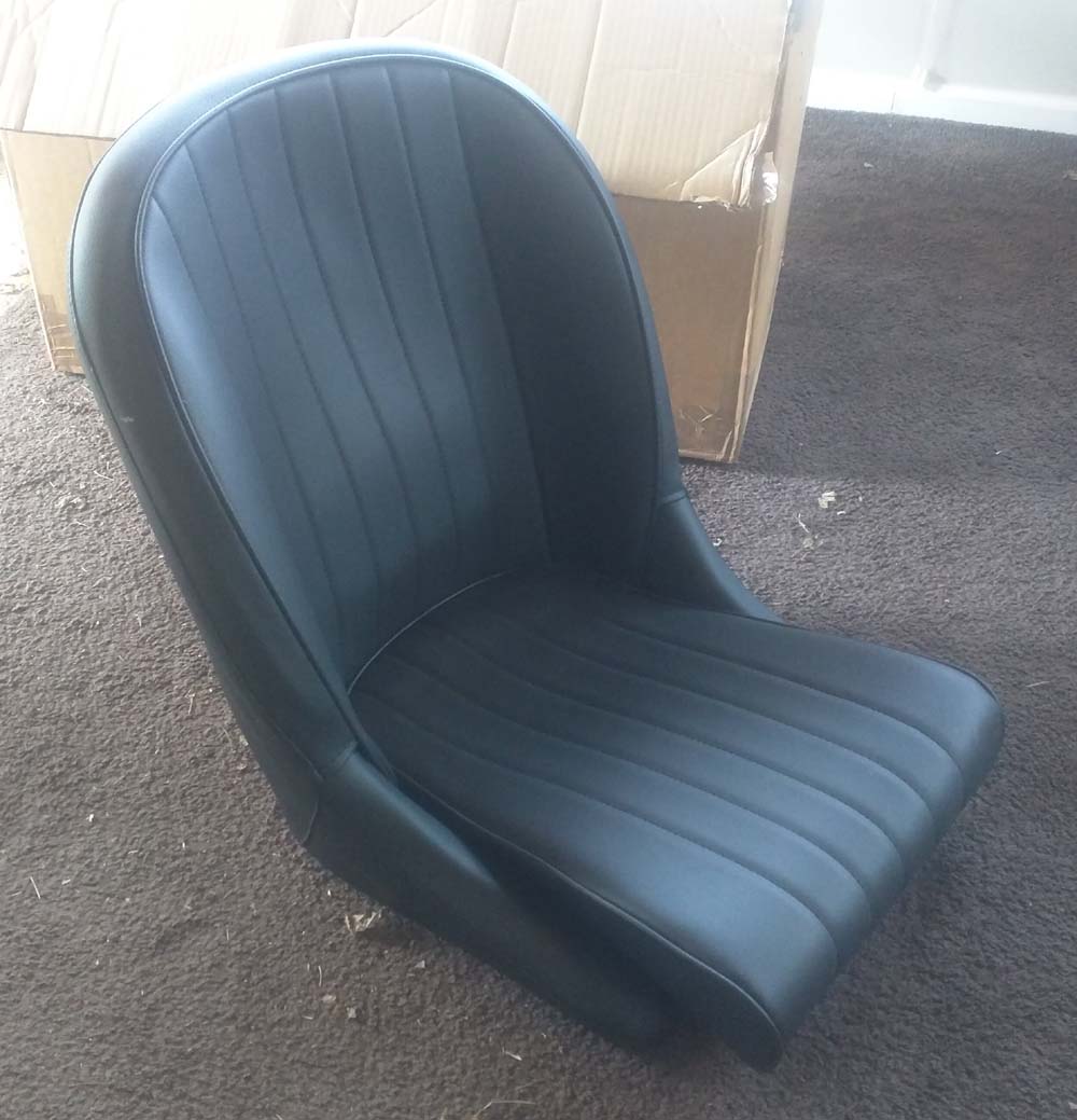 seats 2