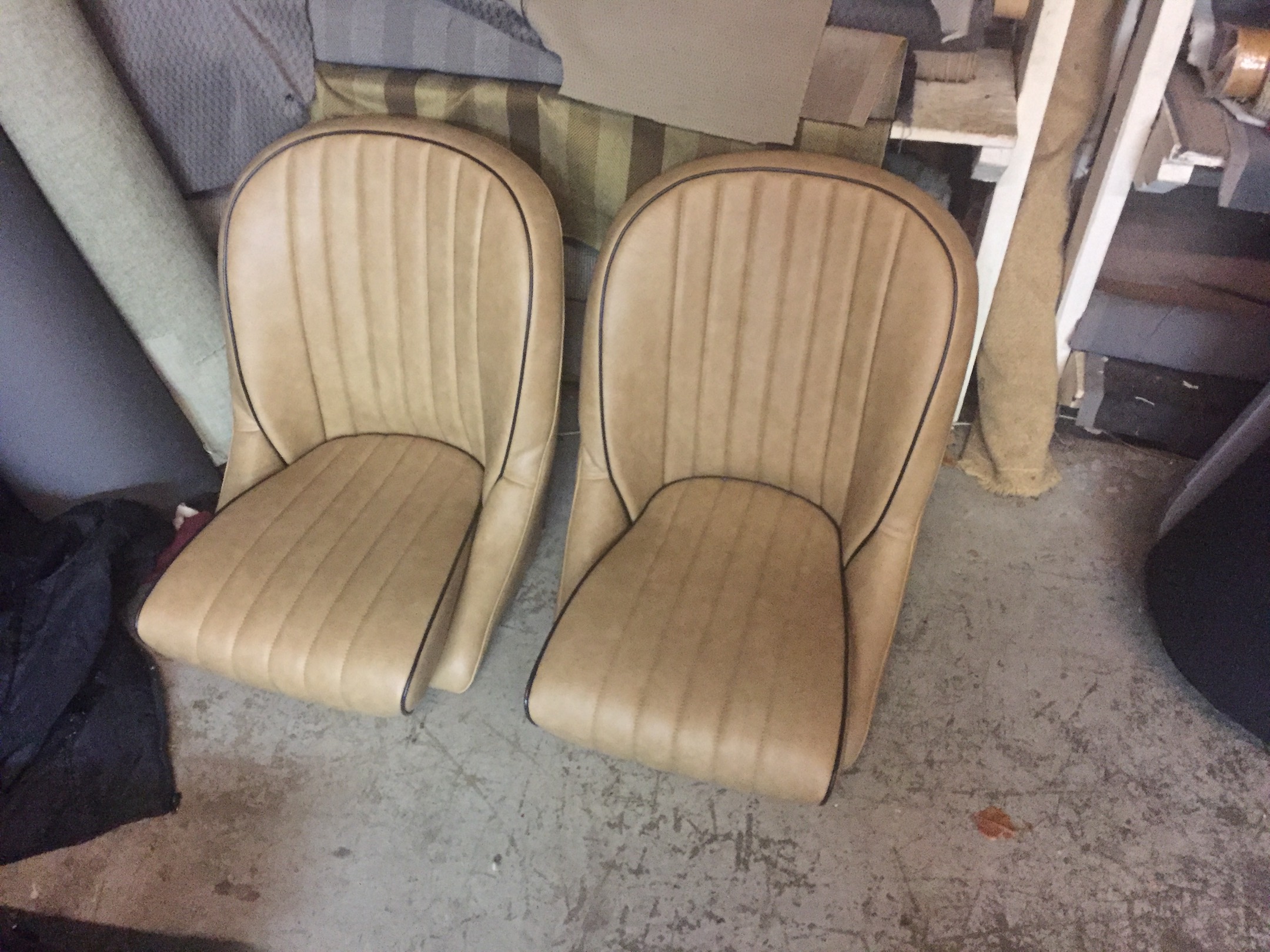 Seats, Interior Leo's