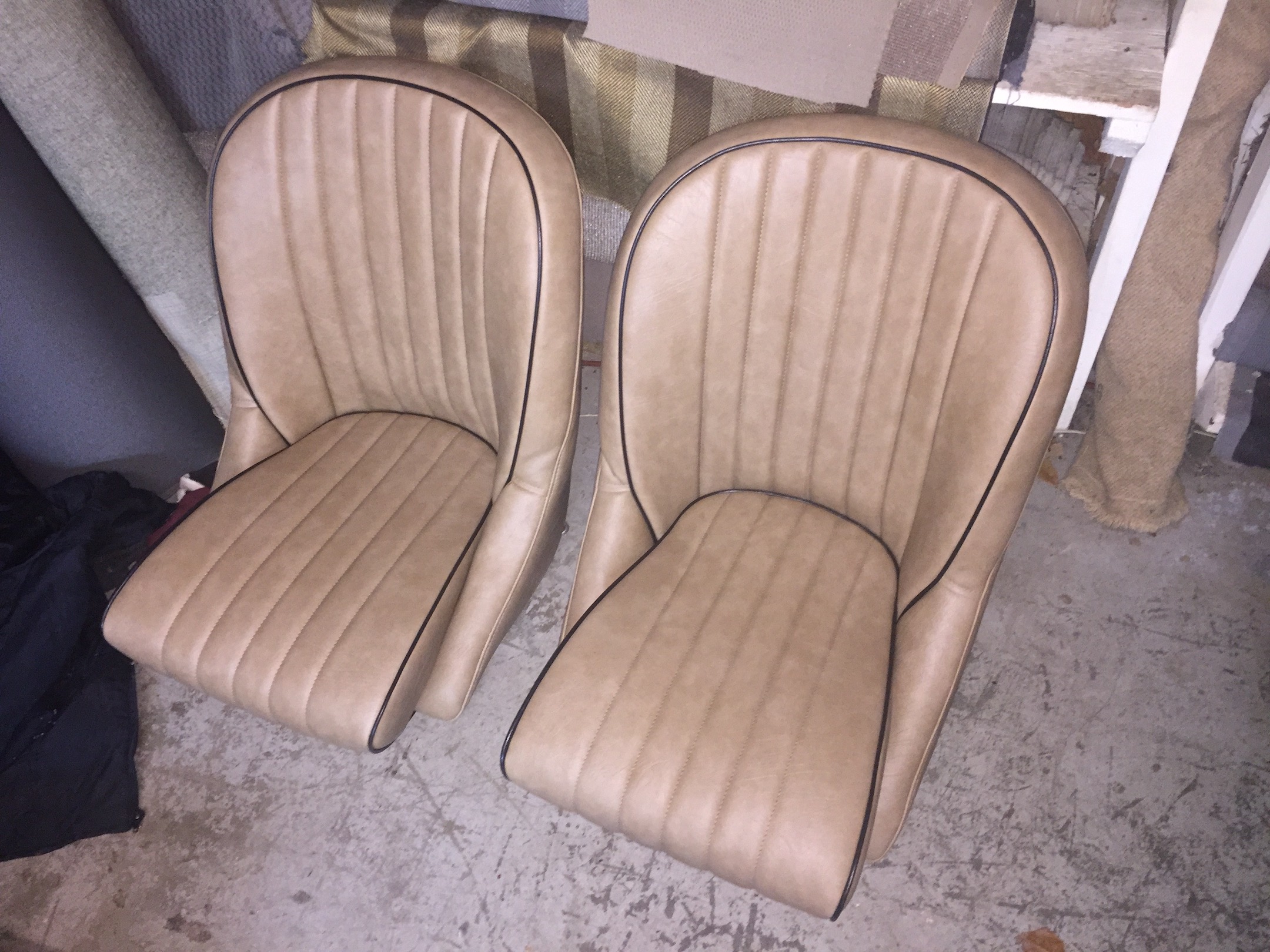 Seats, Interior Leo's