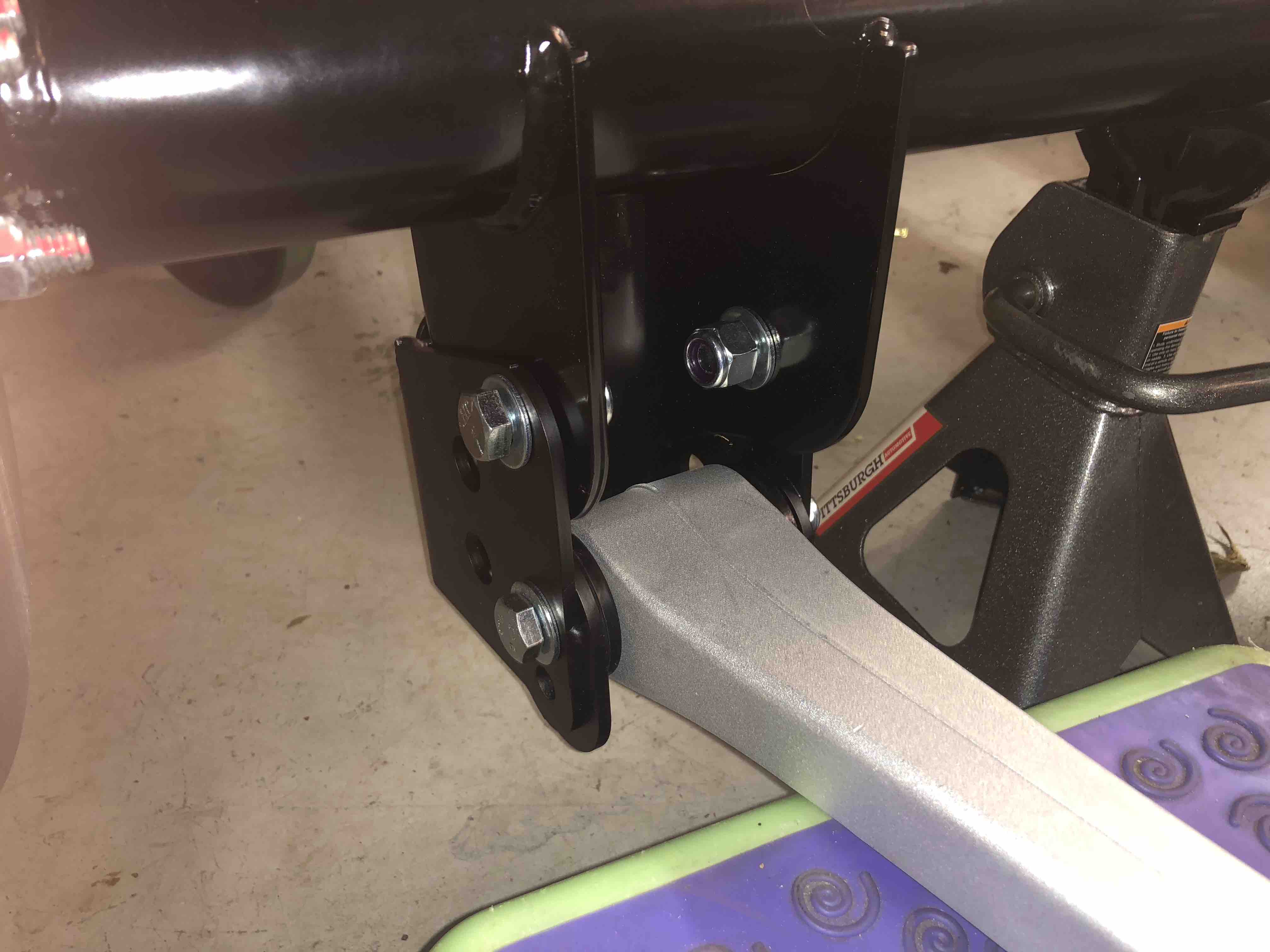 rearControlArmRight